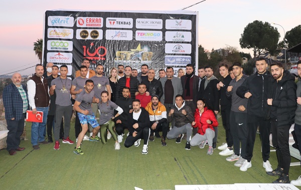 Adana'nın kurtuluşu etkinliklerine katılacak muaythai sporcuları buluştu