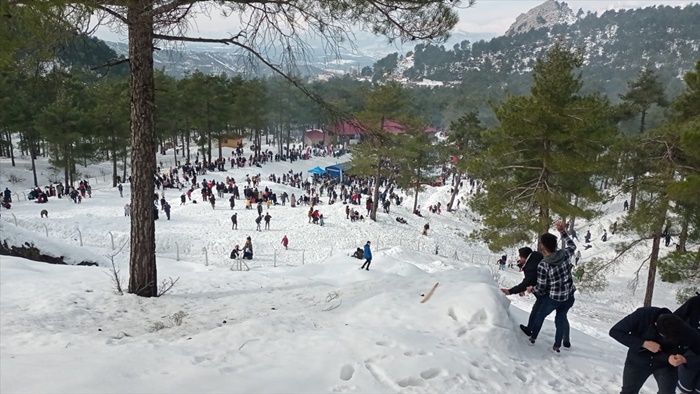 Adana'da 4. Kardan Adam Şenliği yapıldı