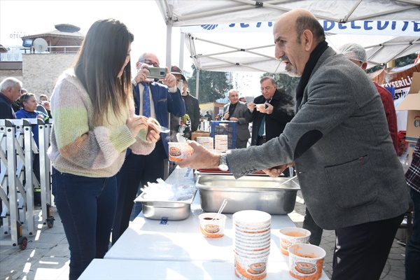 Adana Kayserililer Derneği mantı festivali düzenledi