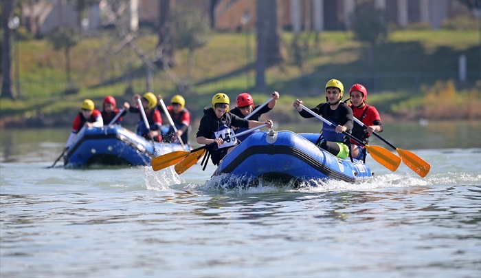 Rafting Spor Dalı Gençler Kategori Yarışları Adana'da başladı