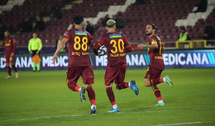 Atakaş Hatayspor, sahasında Göztepe'yi 2-1 yendi.