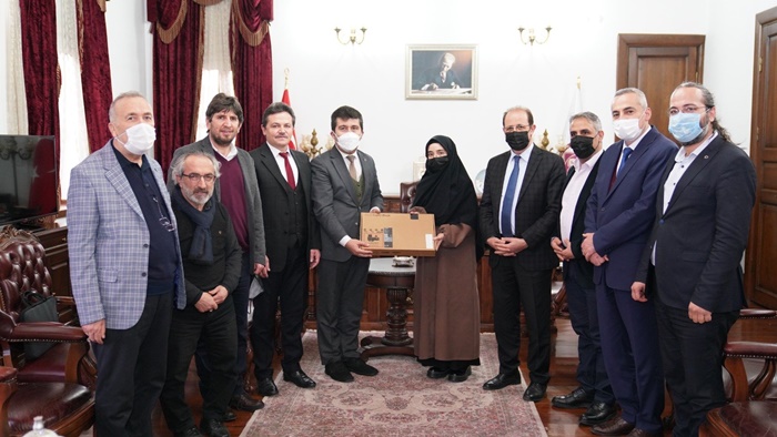 ASBÜ İslami İlimler Fakültesine YKS’de Derece Yaparak Yerleşen Öğrencilere Ödül Takdim Töreni Düzenlendi