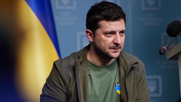 Zelenskiy: Rusya ile uzlaşılacak konuların Ukrayna'da referanduma sunulması gerekiyor