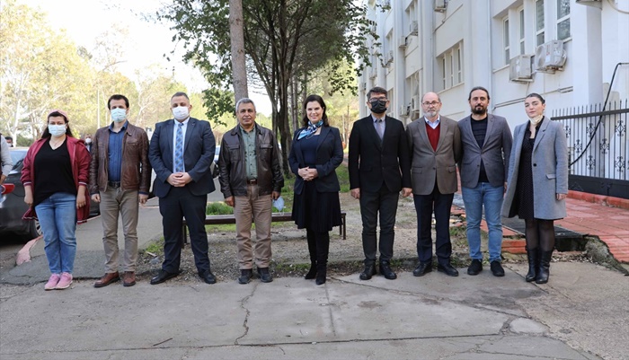 Çukurova Üniversitesi Rektörü Prof. Dr. Tuncel, laboratuvarları ziyaret etti