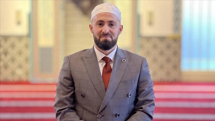 Hollanda'da Türk imam 150'den fazla kişinin Müslüman olmasına vesile oldu