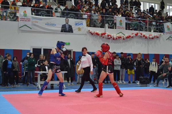 Adana'da muay thai şampiyonası yapıldı