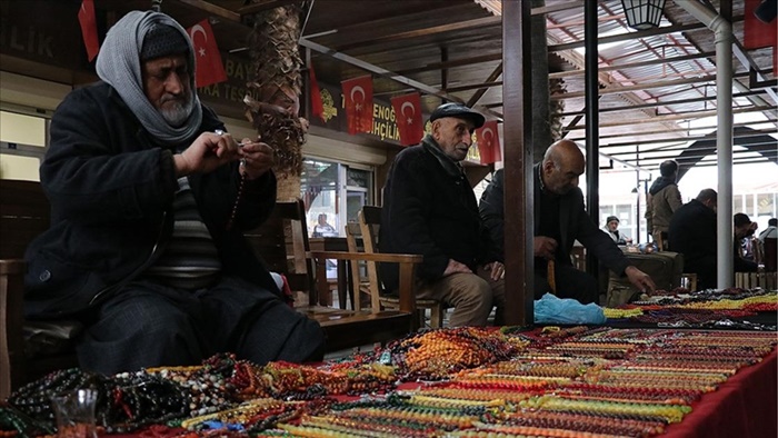 Tarihi Kazancılar Çarşısı'nın zamana direnen ustaları