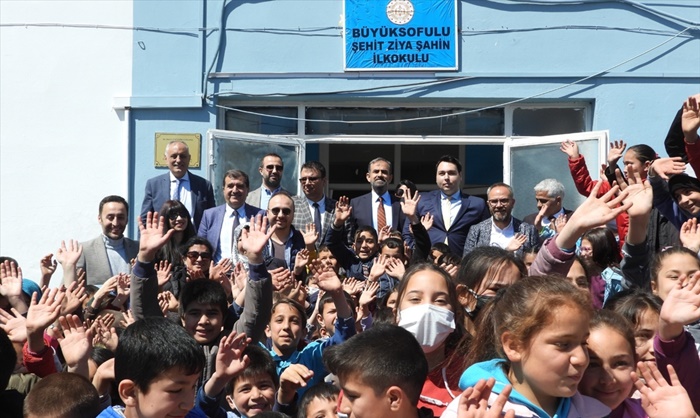 Depremden etkilenen Gaziantep, Adana ve Osmaniye'de eğitim öğretim yeniden başladı