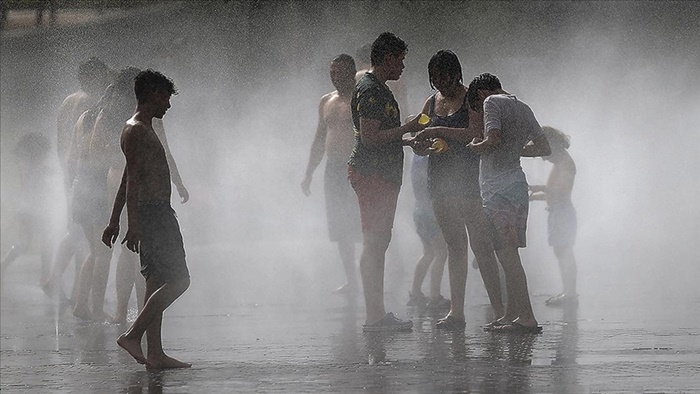 Doğu Akdeniz'de sıcak havanın etkisi sürüyor