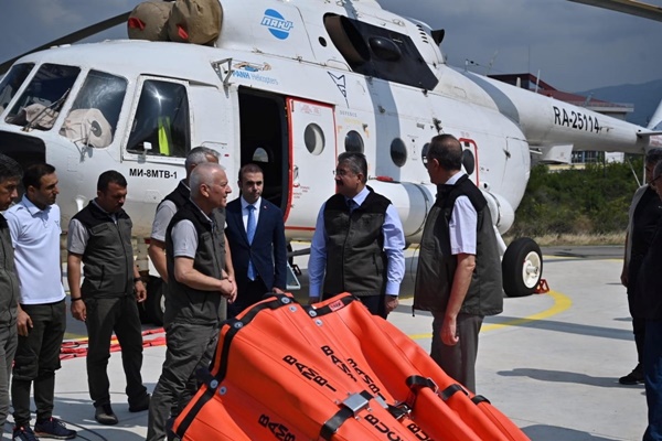 Osmaniye Valisi Erdinç Yılmaz, orman yangını ilk müdahale ekibini ziyaret etti