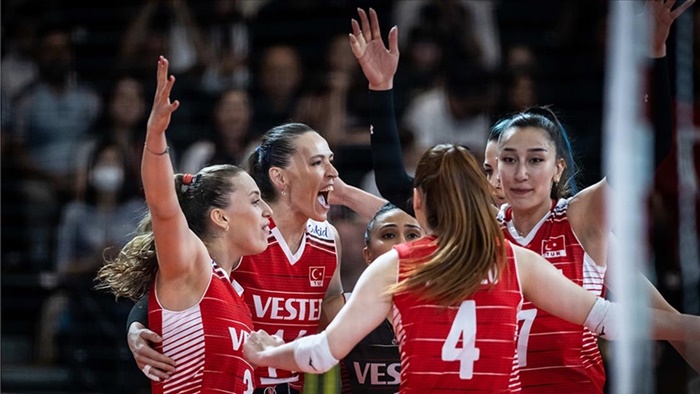 A Milli Kadın Voleybol Takımı, 2022 FIVB Milletler Ligi'nde yarı finale yükseldi