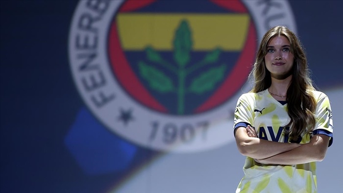 Fenerbahçe yeni sezon formalarını tanıttı