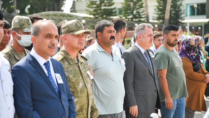 Hakkari'de şehit olan askerin cenazesi hava yoluyla Adana'ya getirildi