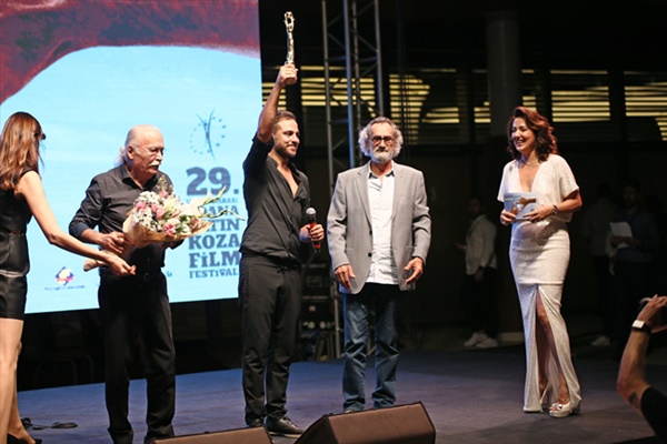 29. Uluslararası Adana Altın Koza Film Festivali'nde "Onur Ödülleri" törenle verildi