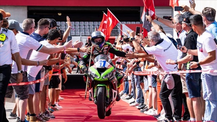 Milli motosikletçi Bahattin Sofuoğlu WorldSSP Challange şampiyonu oldu