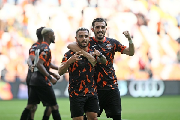 Adanaspor, sahasında Pendikspor'u 3-2 yendi.