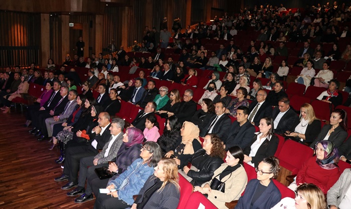 Adana'da "Kadına Yönelik Şarkılar" konseri düzenlendi