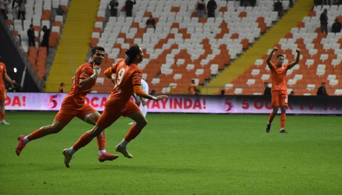 Ahlatcı Çorum FK, deplasmanda Adanaspor'u 3-0 yendi.