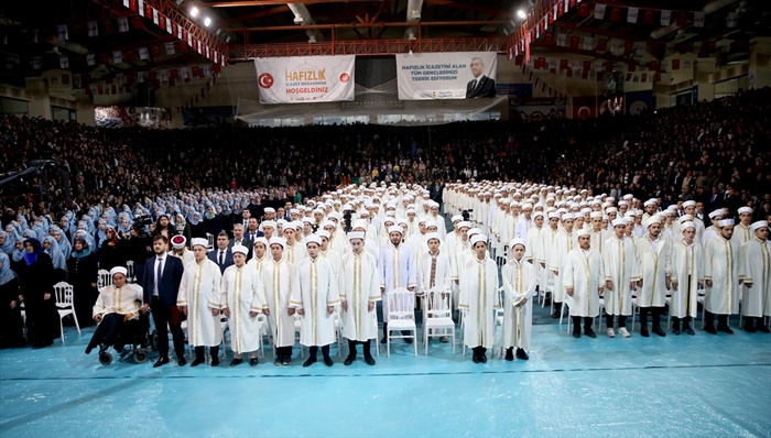 Kahramanmaraş'ta hafızlık eğitimini tamamlayan 600 öğrenci için icazet töreni yapıldı