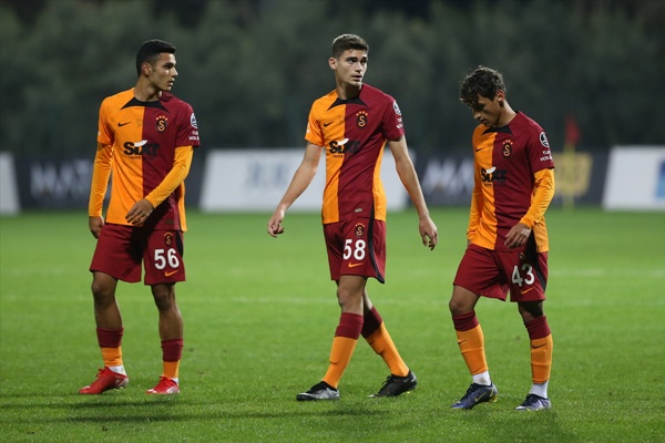 Galatasaray, Lazio'yu 2-1 yenildi.