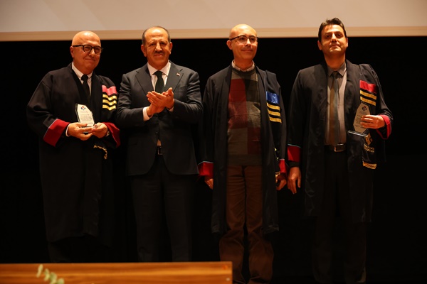 Hasan Kalyoncu Üniversitesi’nde “Akademik Ödül Töreni” Gerçekleştirildi