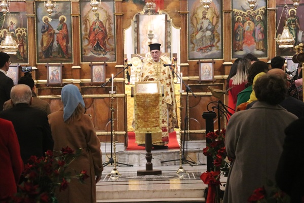 Hatay'da Ortodoks ve Katolik kiliselerinde Noel kutlandı