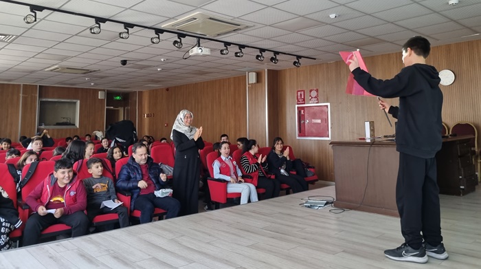 Akşemsettin Ortaokulu’nda Mehmet Akif Ersoy'u anma programı yapıldı