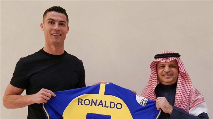 Al Nassr, Cristiano Ronaldo'yu transfer etti