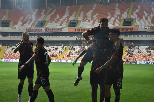 Adanaspor, Yeni Malatyaspor'la 2-2 berabere kaldı.