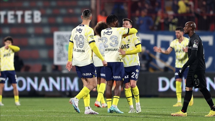 Fenerbahçe, Fatih Karagümrük deplasmanında 3 puanı aldı