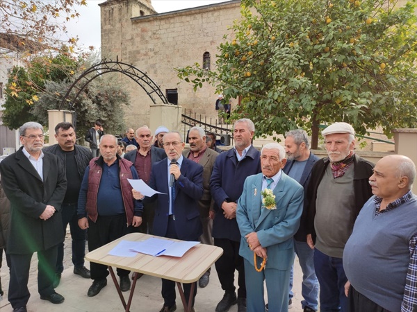 İsveç'te Kur'an-ı Kerim yakılması Adana protesto edildi