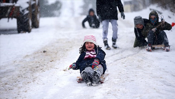 47 il merkezi ve bazı ilçelerde kar nedeniyle eğitime ara verildi