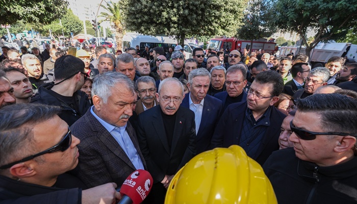 Kılıçdaroğlu, Adana'da depremden etkilenen bölgede incelemede bulundu