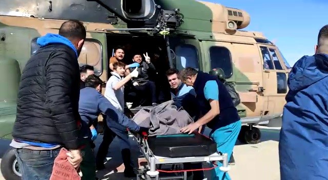 160 sortide 720 afetzede Adana Şehir Hastanesi heliportuna indirildi