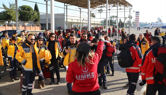 Adana Havalimanı deprem bölgelerine hızlı ulaşımın üssü olmaya devam ediyor