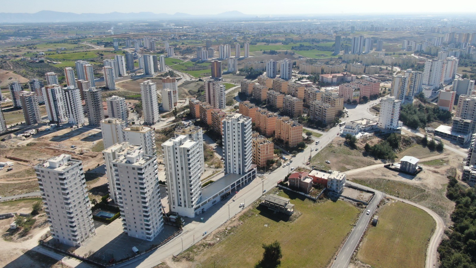 TOKİ’den konut ve işyeri alanlar, kalan borçlarını peşin ödemeleri halinde yüzde 25 indirimden faydalanacak