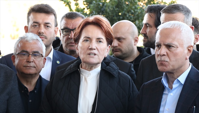 İYİ Parti Genel Başkanı Akşener, depremden etkilenen Adana'da