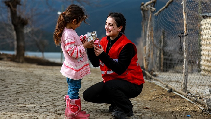 STK'lerin deprem bölgesindeki çalışmaları sürüyor