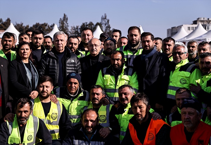 Kılıçdaroğlu, deprem bölgesine üçüncü kez geldiğini anımsattı.