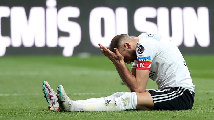 Beşiktaş, Antalyaspor ile 0-0 berabere kaldı