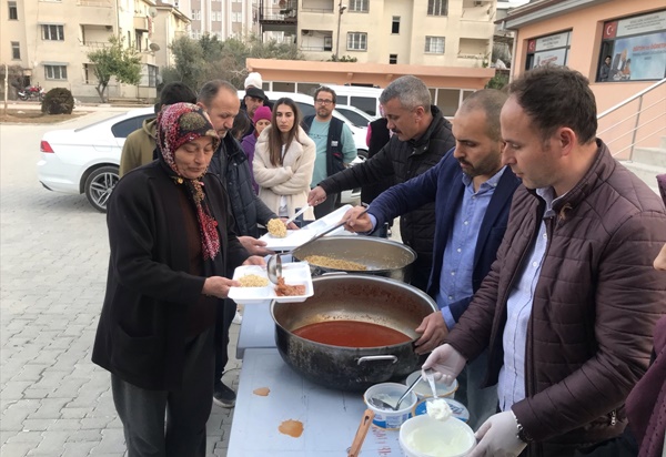 Karaisalı Belediyesinden depremzedelere konaklama ve yemek hizmeti