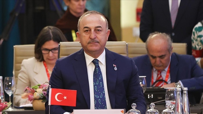 Bakan Çavuşoğlu: Bu ölçekteki bir afetle hiçbir ülkenin tek başına mücadele etmesi mümkün değil