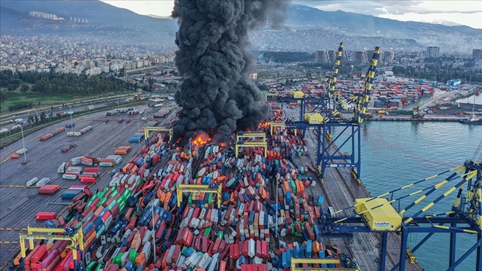 İhracatçılar İskenderun Limanı yangınındaki zararlarının tazmin edilmesini istiyor