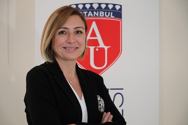 Prof. Dr. Özlem Esen uyardı: “Kalp damar sıkıntısı mı panik atak mı?