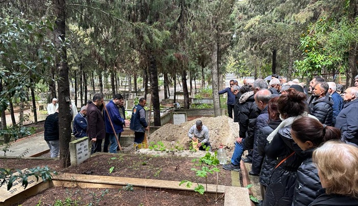 Eğitimci Gülperi Eker dualarla toprağa verildi.