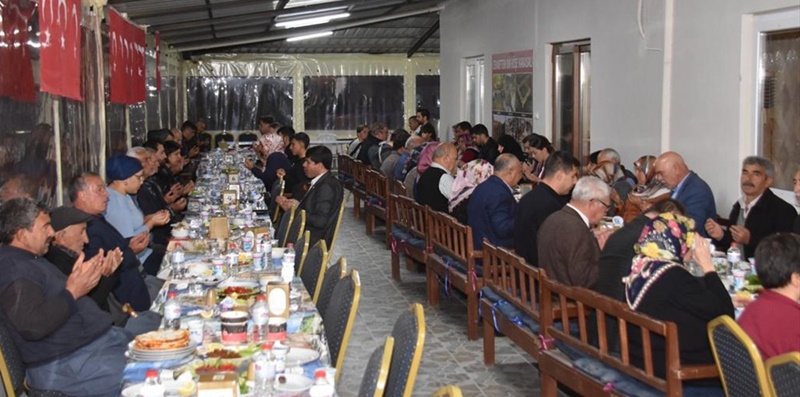 Karaisalı'da şehit ve gazi aileleri iftarda buluştu