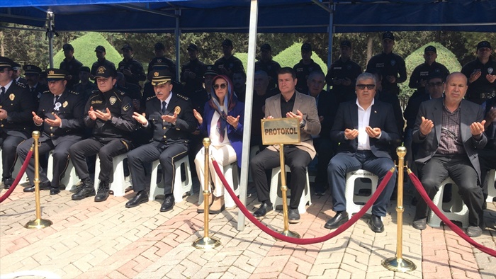 Adana'da Polis Haftası kapsamında şehitler için anma programı düzenlendi