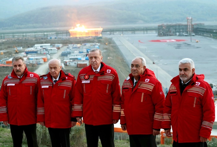 Cumhurbaşkanı Erdoğan: Müjdeler olsun, Karadeniz doğal gazımız Türkiye Yüzyılı'na armağan olsun