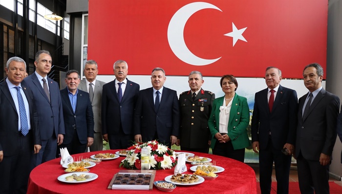 Adana'da bayramlaşma töreni düzenlendi