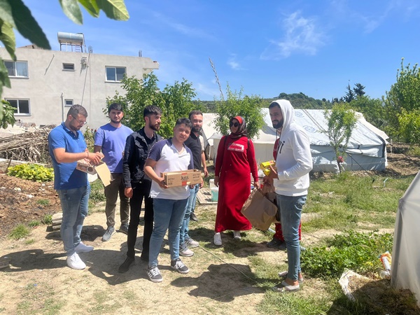 Çukurova Üniversitesinin Deprem Bölgelerine Yardım ve Desteği Sürüyor